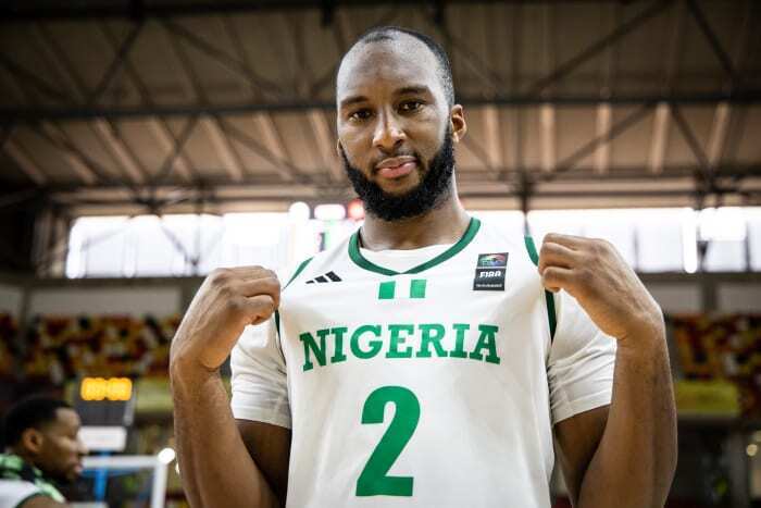 其中包括犀, 恩瓦穆命中, 尼日利亚队