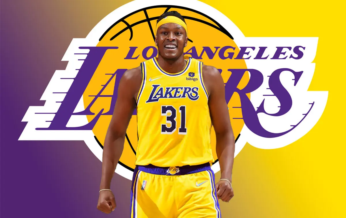 拉拉维亚, 面对湖人队, 湖人升级 拉拉维亚, 面对湖人队, 湖人升级