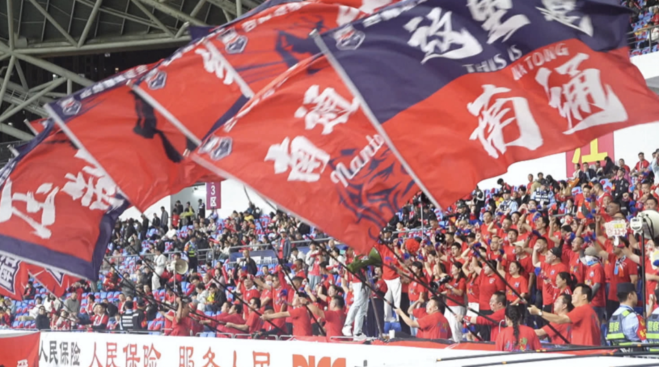 大展身手的, 何锋