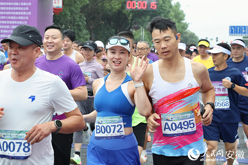 随着一声发 随着一声发